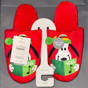Peanuts Hallmark Adult Slippers with Sound